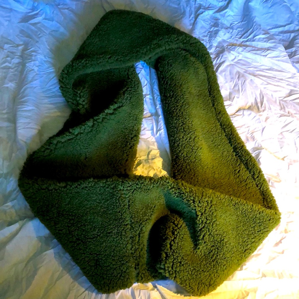 Chunky Green Infinity Scarf